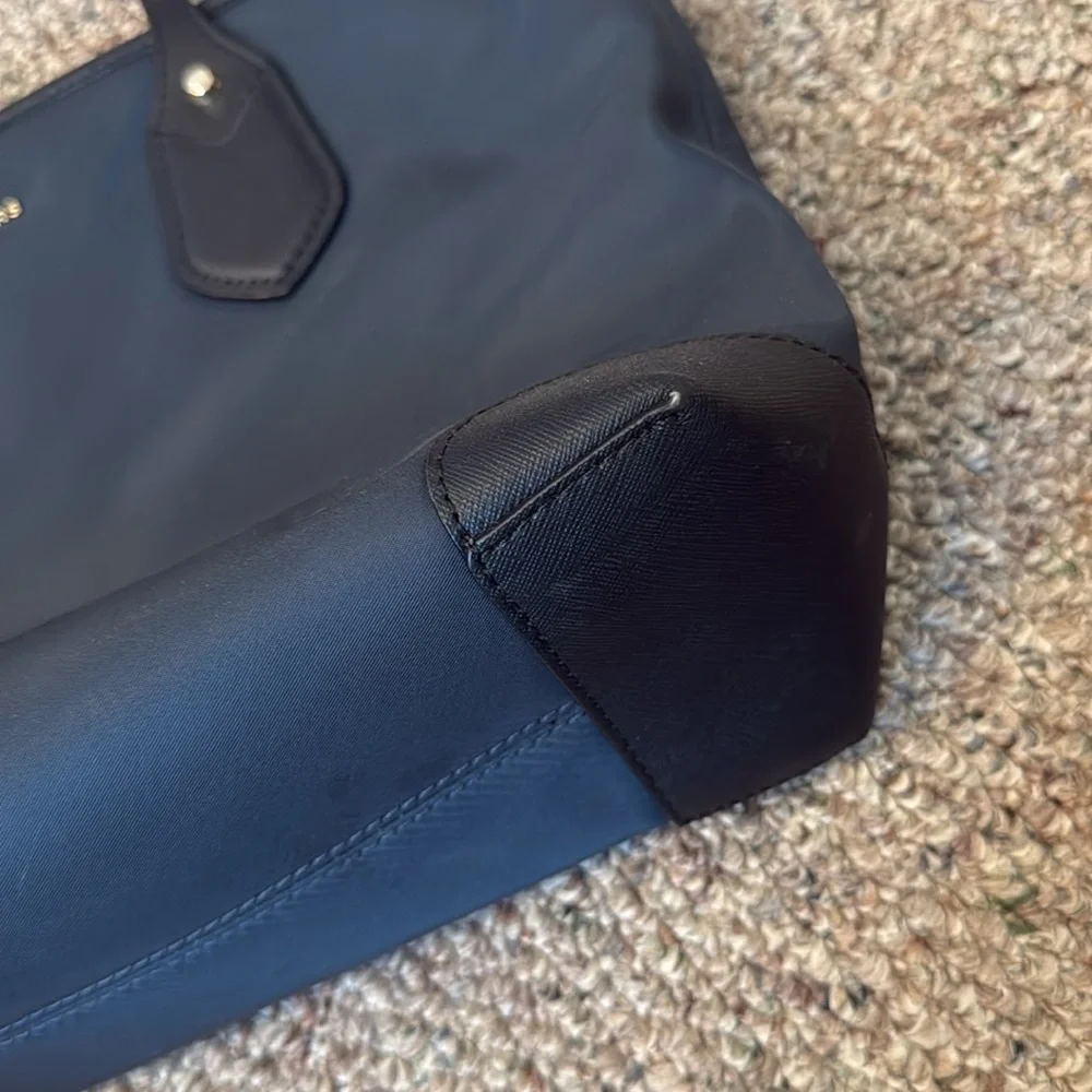 Michael Kors purse - Picture 4 of 7